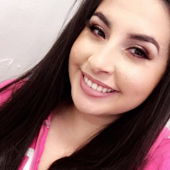 Meet your Posher, Alicia - Picture 1 of 1